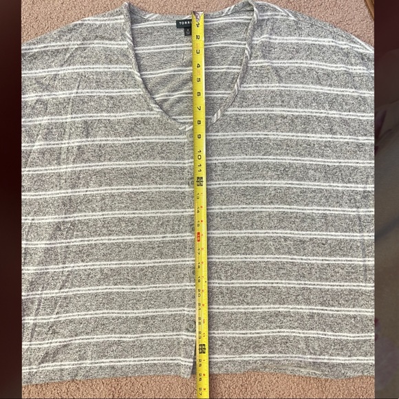 TORRID Grey White Stripe Button Front Long Sleeve Button Front Cardigan 4X - Picture 10 of 12